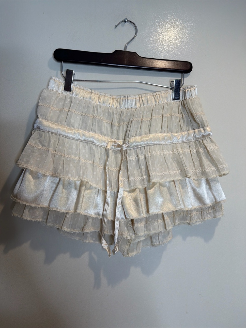 Free People Camille Ruffle Tiered Cute Tie Front Romantic Shorts Skort M - Picture 4 of 7